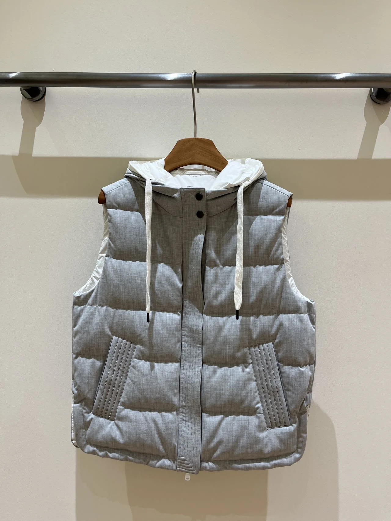2026 Winter New High-Quality Fashionable Casual Commuter Wool And Goose Down Vest For Women