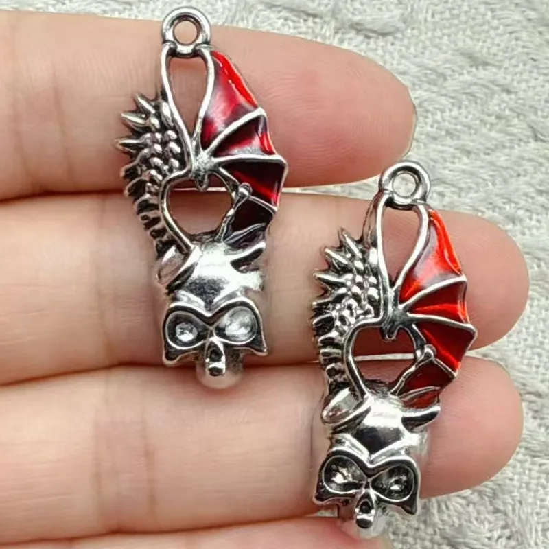 10pcs Goth Skull Heart Enamel Peach Heart Charms Devil's Winged Dagger Heart Pendant Handicraft Crafts DIY Jewelry Accessories