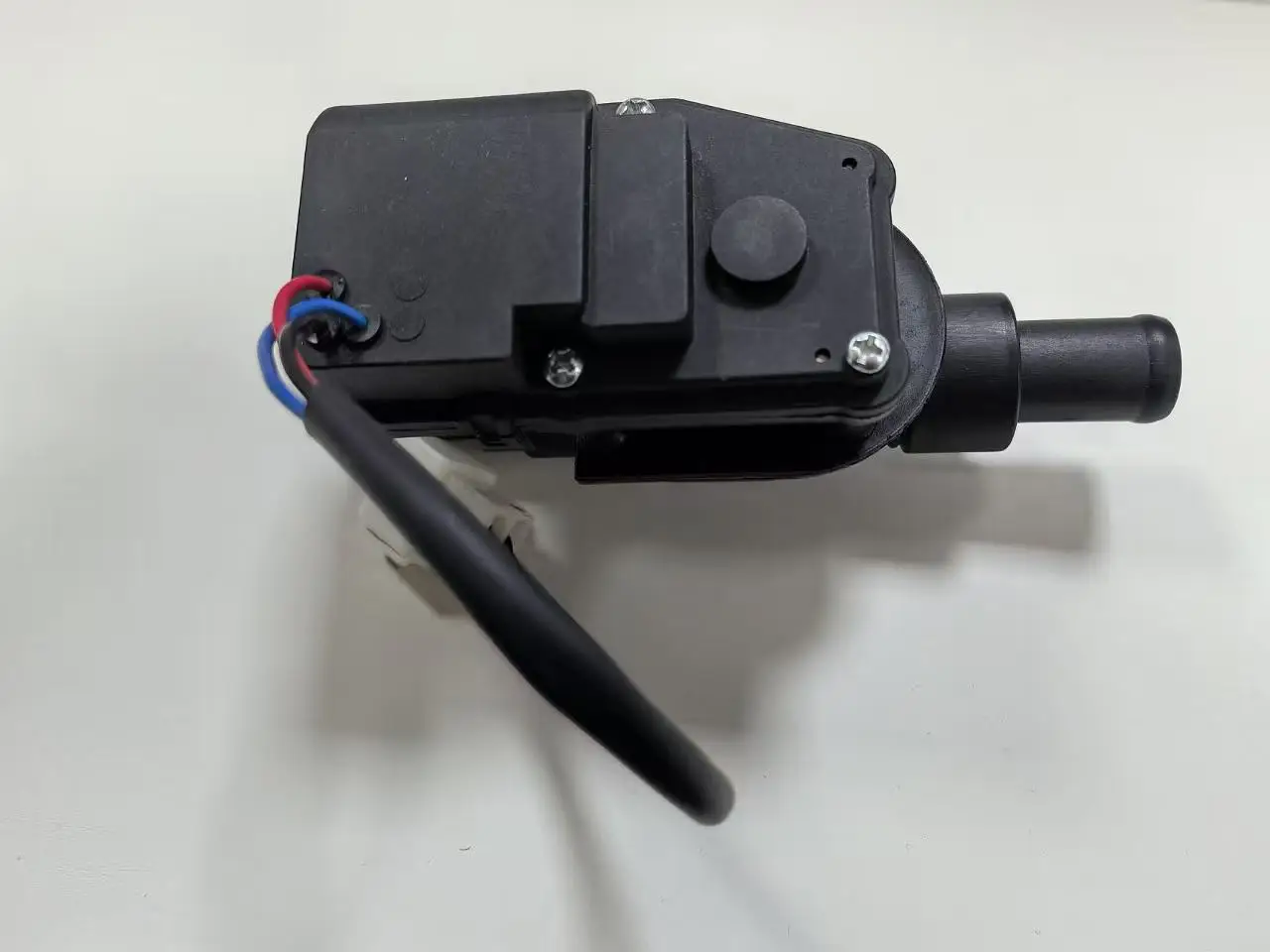 

Air Conditioning/Heating Solenoid Valve for Sinotruk Howo 4×2 240 AT Truck