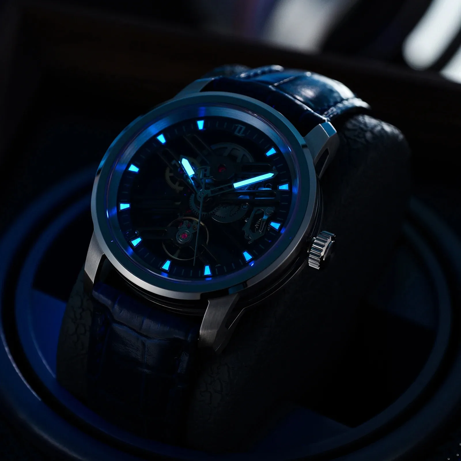 OBLVLO ผู้ชายนาฬิกาอัตโนมัติ 42 มม.นาฬิกาแฟชั่นนาฬิกาข้อมือ 5AMT กันน้ํา Sapphire Luminous Skeleton Dial