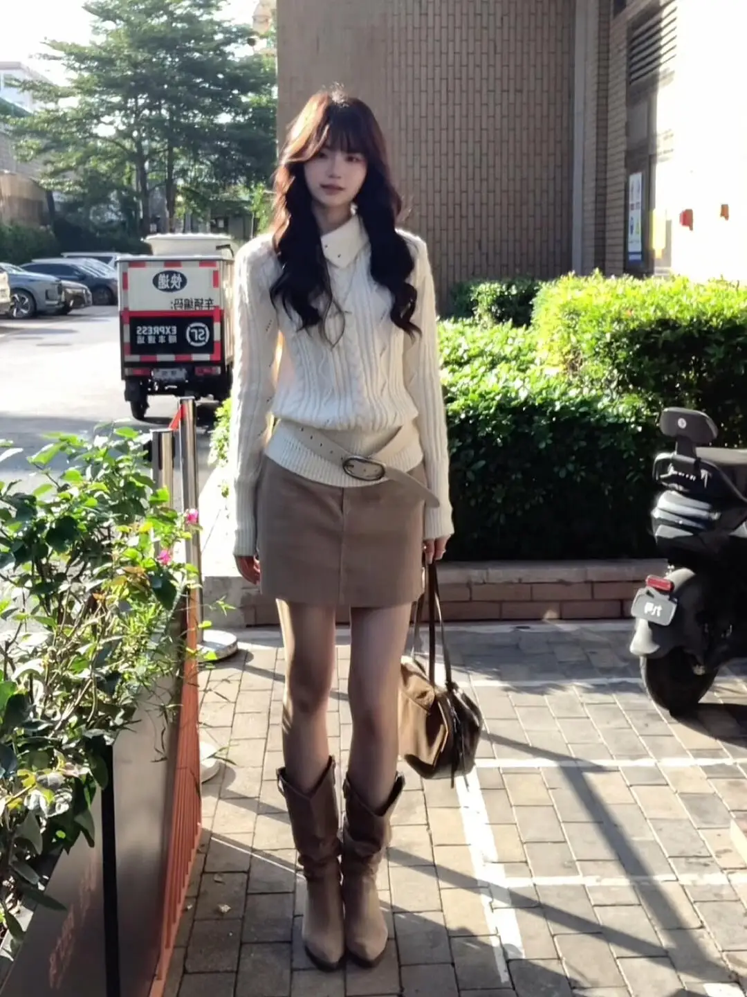 

Корейский элитный вязаный свитер с косами белого цвета для женщин, осенне-зимний, для ношения как под одежду, так и поверх нее, в стиле Lazy Sle, вязаный топ-пуловер