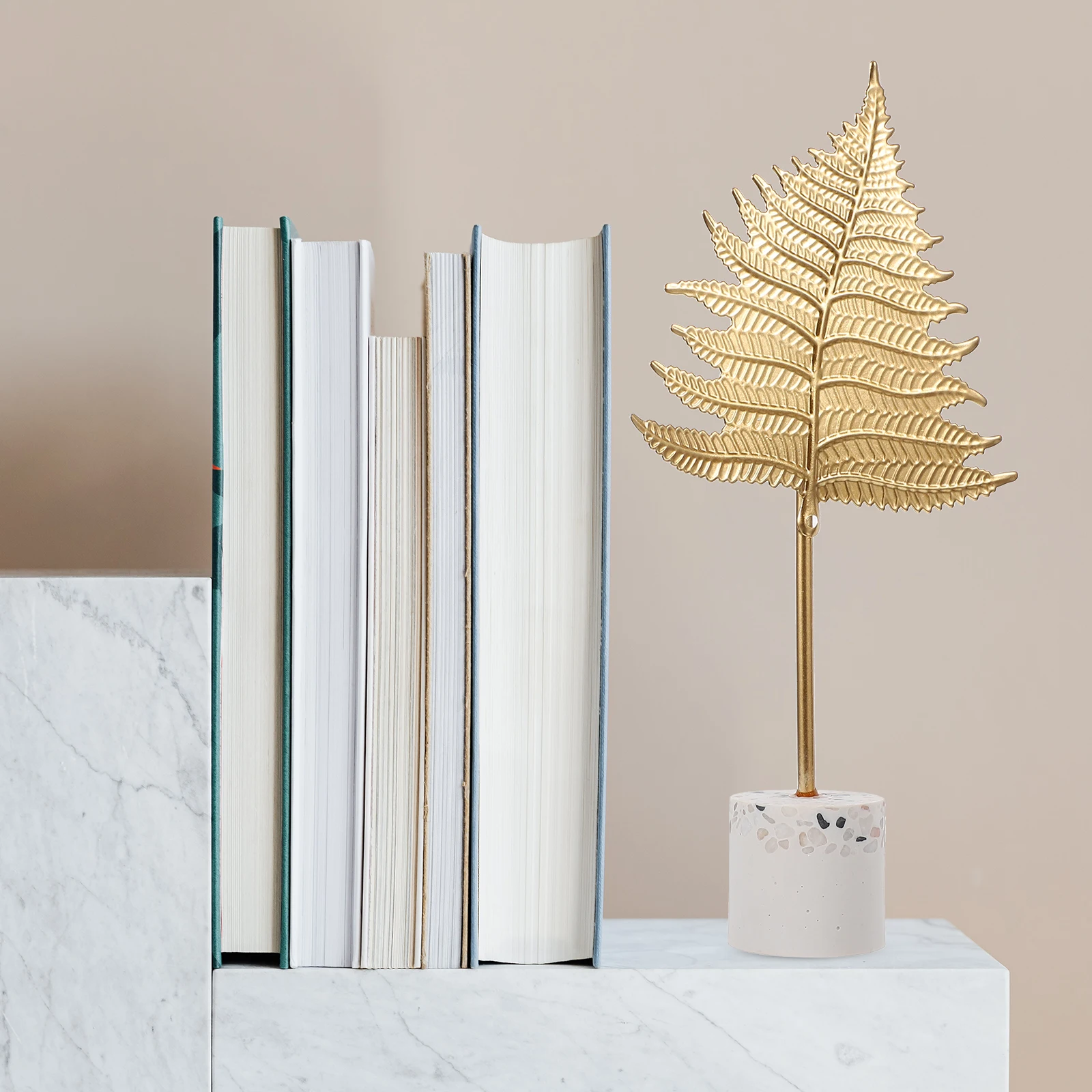 

4pcs Creative Leaf Adornment Desktop Fake Leaves Decor Ornament Resin Base Decor Fake Leaves Adornment Long Lasting