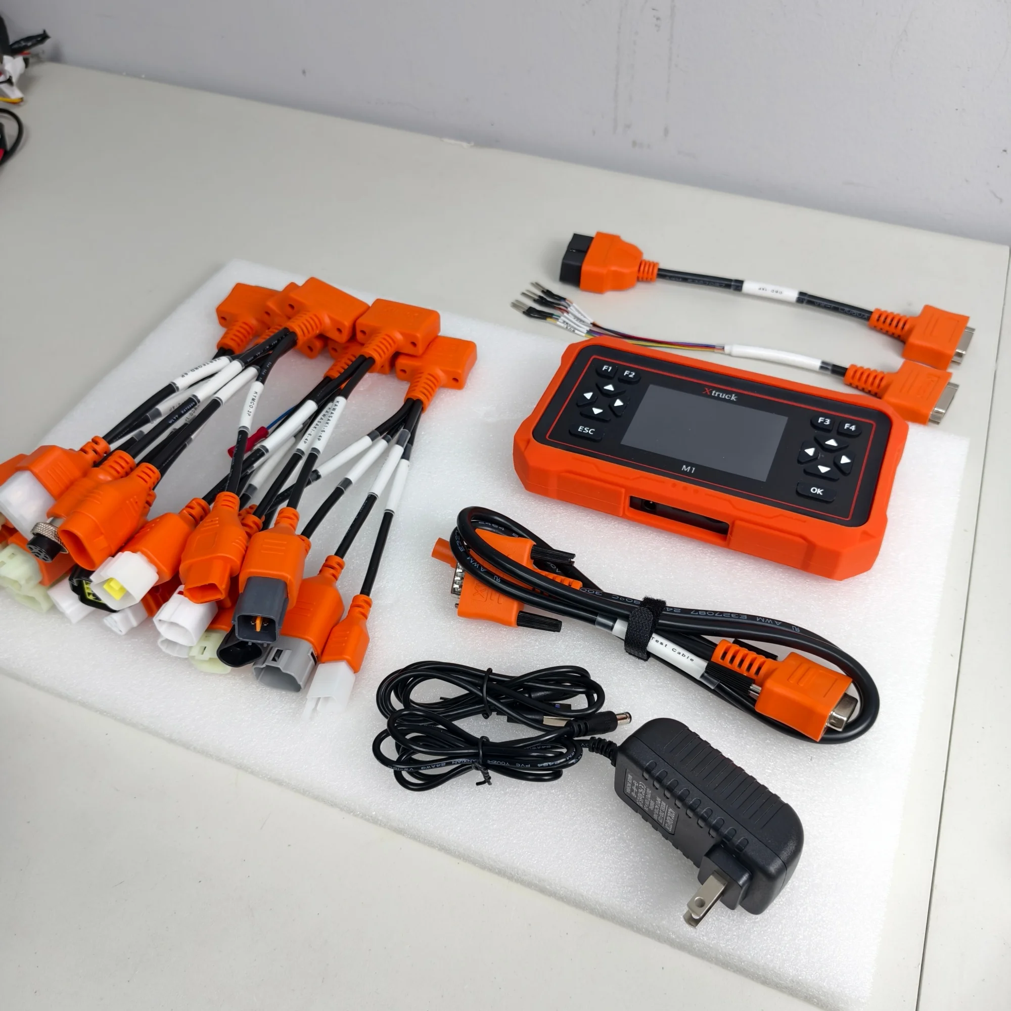 

Инструмент диагностического сканирования мотоцикла для BMW Yamaha Kawasaki, универсальный сканер OBD2 для мотоцикла