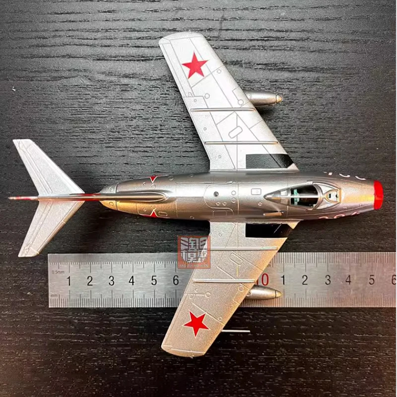 під тиском масштаб 1:72 MIG15 mig-15 истребитель из сплава, готовая модель самолета, статическое украшение, сувенирные подарки для взрослых мальчиков