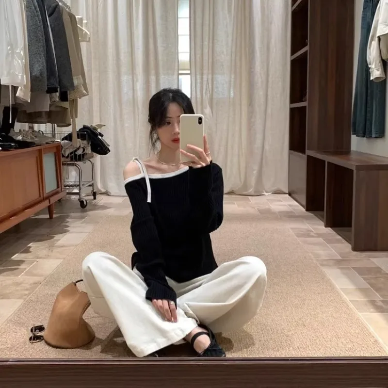 Minimamente cor contrastante fora do ombro emagrecimento camisola de malha de manga longa feminina outono inverno suave casual pulôver topos