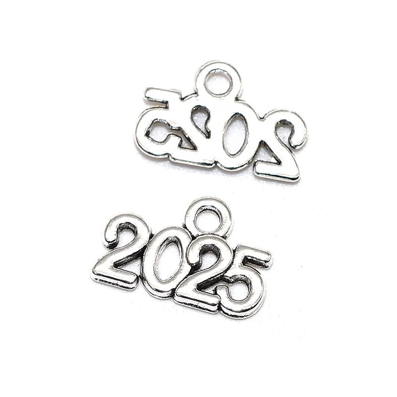 40 pezzi numero all'ingrosso 2024 e 2025 anni Charms ciondolo Souvenir in metallo in lega per accessori gioielli fatti a mano fai da te che fanno 14*9mm