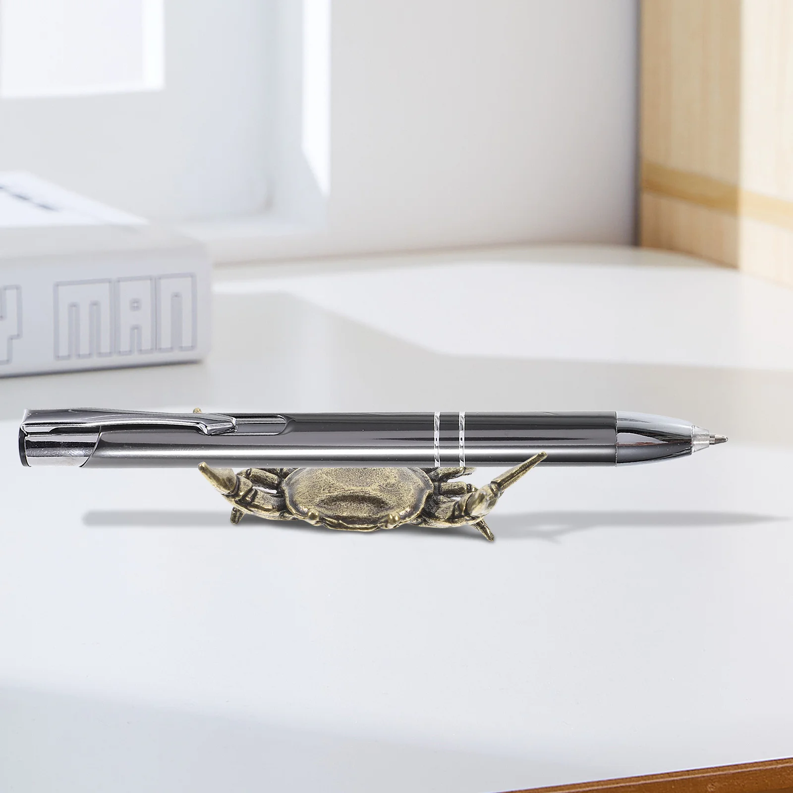 

Luxshiny Vintage Crab Pencil Holder Brass Alloy Desk Decor Feng Shui Animal Statues Mini Spoon Ornament Funny Office Supplies