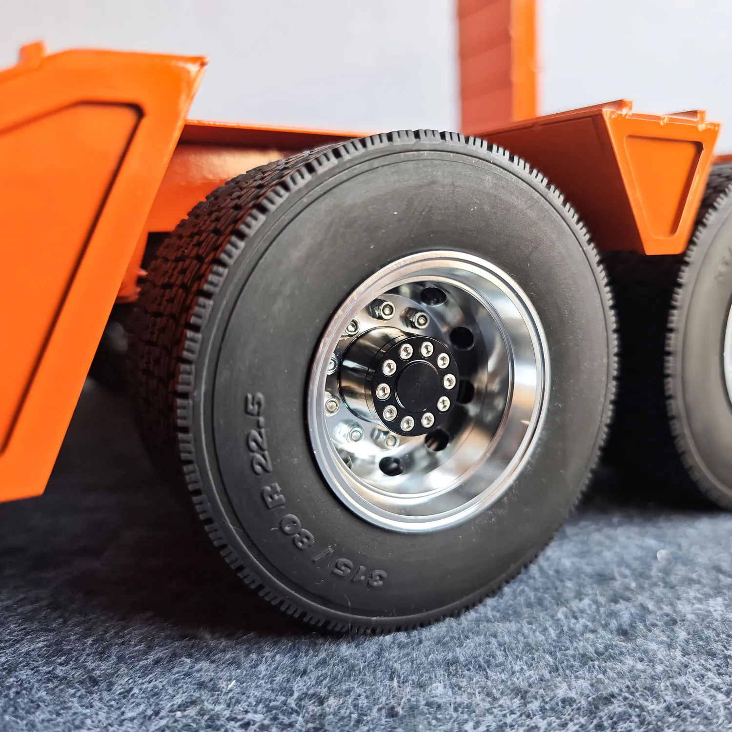 

2 Axles Metal Lowboy RC Semi Trailer Spring Support Legs Tail Plate for Toys 1/14 Tamiya Remote Control Tractor Truck DIY Models