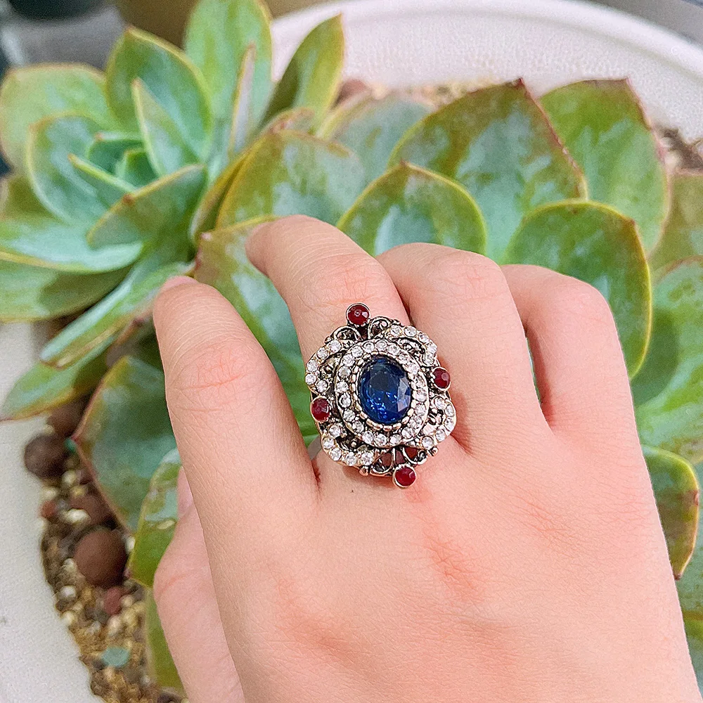 Vintage Turkish Women Ring Retro Flower Bohemia Resin Ring Antique Golden Indian Bride Wedding Jewelry Family Gift Sunspicems