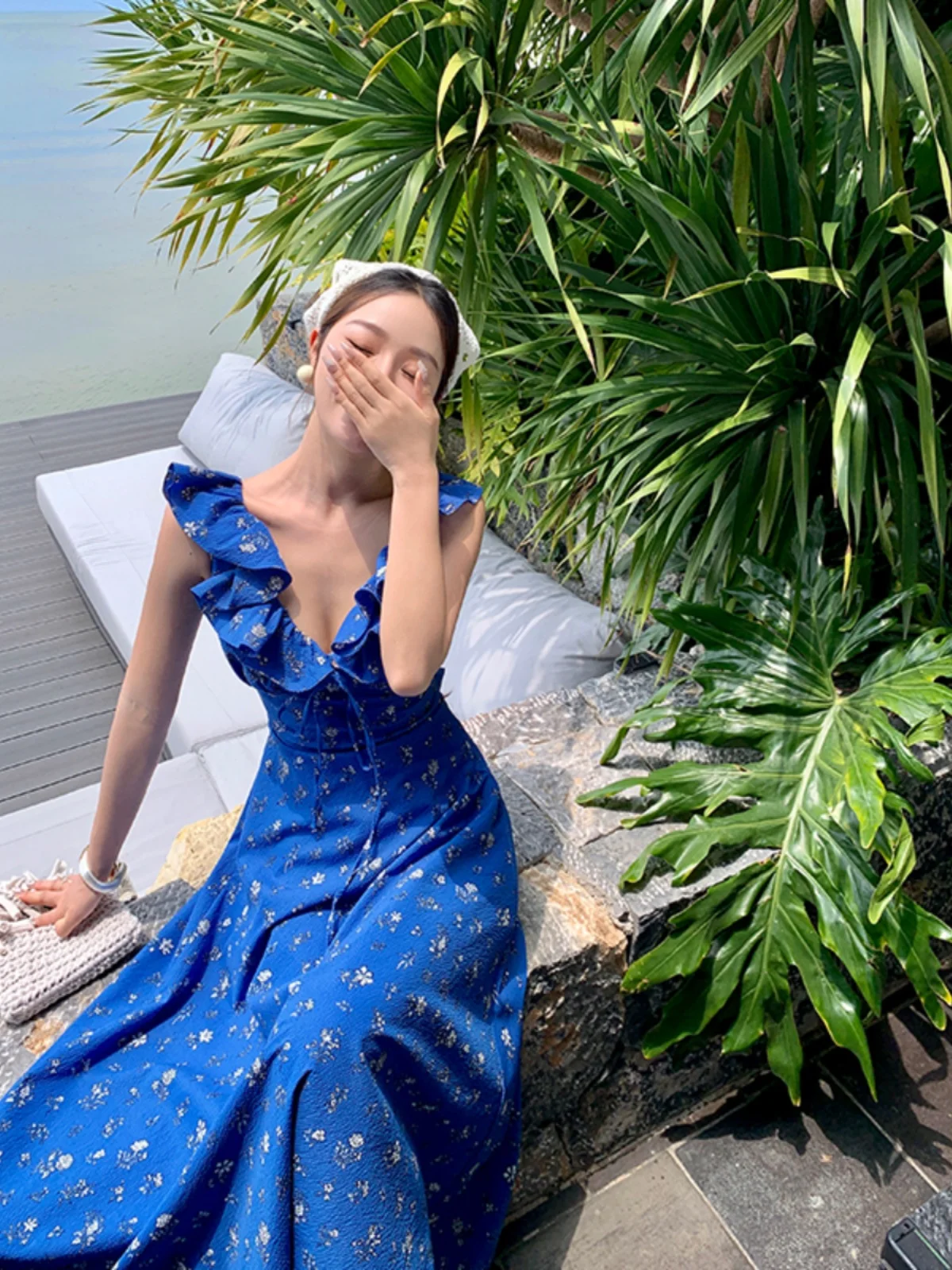 French sle Klein Blue White Floral Wooden Ear Dress Waist Hugging A- line Skirt Sanya Beach Skirt Seaside Vacation