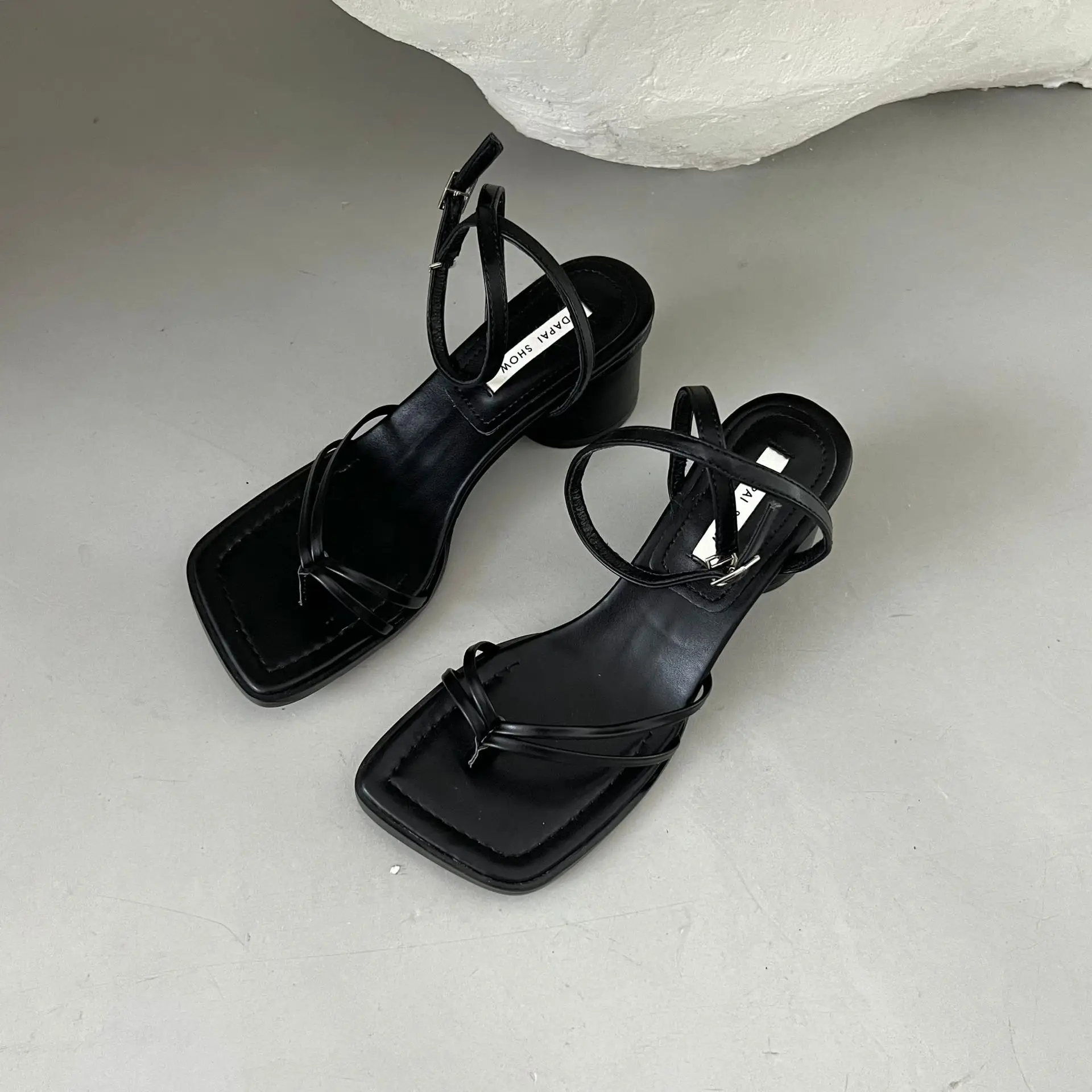 Female Sandal Black Shoes for Women 2024 Summer Open Toe High Heels Med Girls Beige Low Retro Fashion Peep Comfort High-heeled N