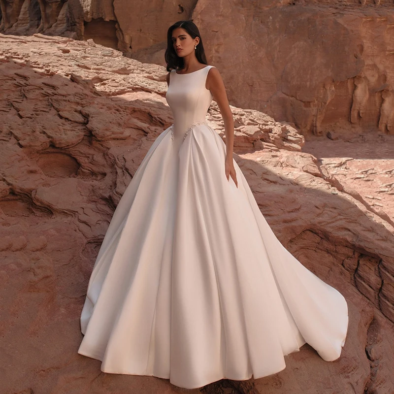 

Eightree Princess A-Line Wedding Dresses Scoop Neck Backless Pearls Satin Women Wedding Gowns Women Bridal Prom Dress Customized