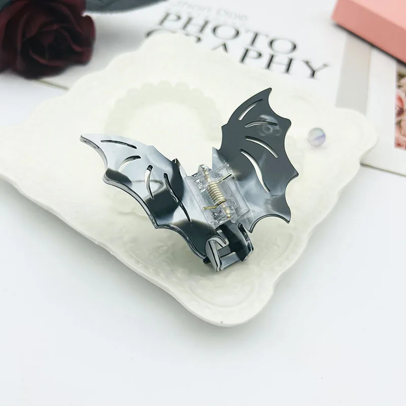 2PCS Halloween Bat Wings Hair Claw Clip Delicate Hair Clip Girl Hair Ponytail Clip Halloween Festival Headdress Decoration