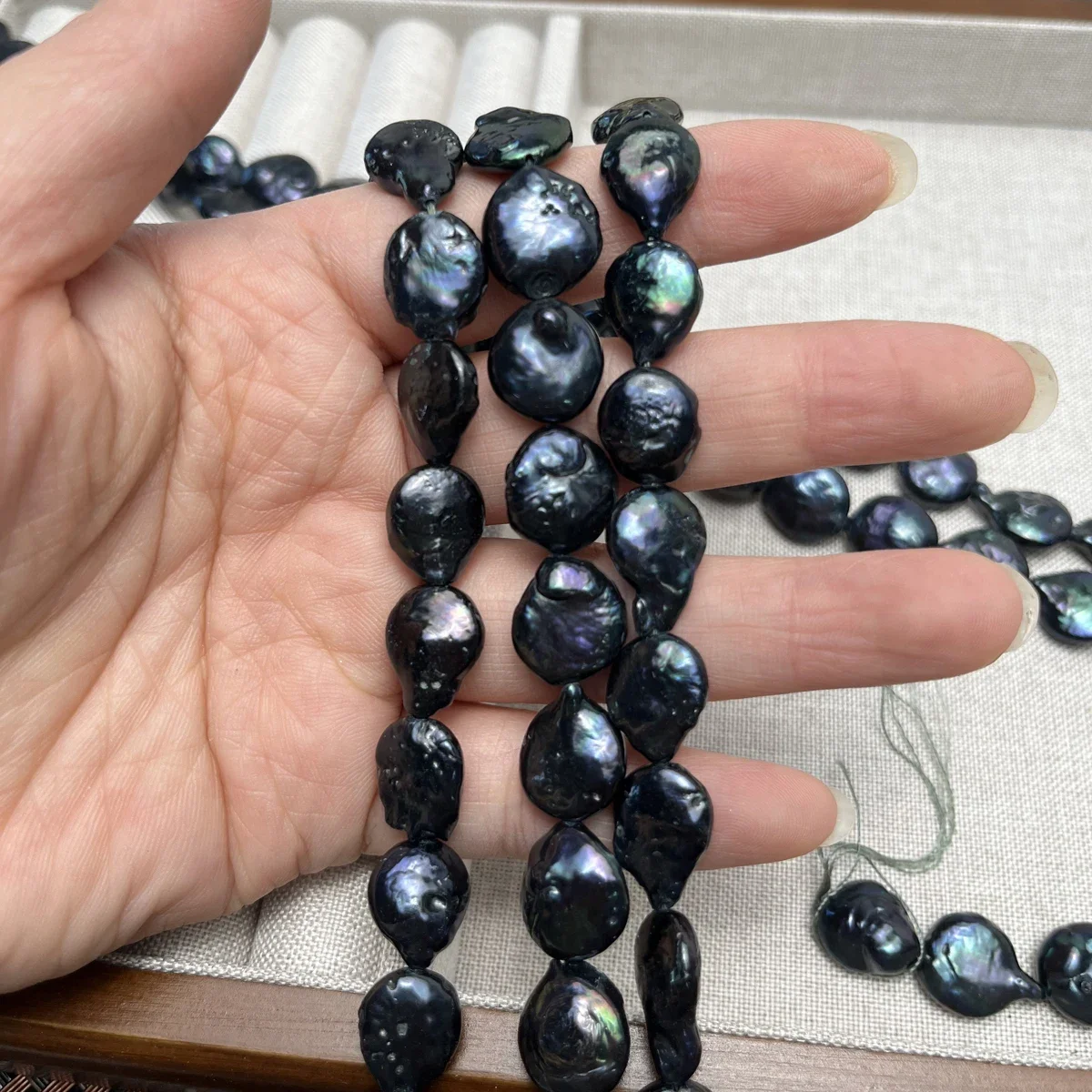 

10-11mm AAA Natural Freshwater Black Buttons Round Pearl Bead Jewelry Make Gift DIY Necklace Bracelet Accessories Wedding Women