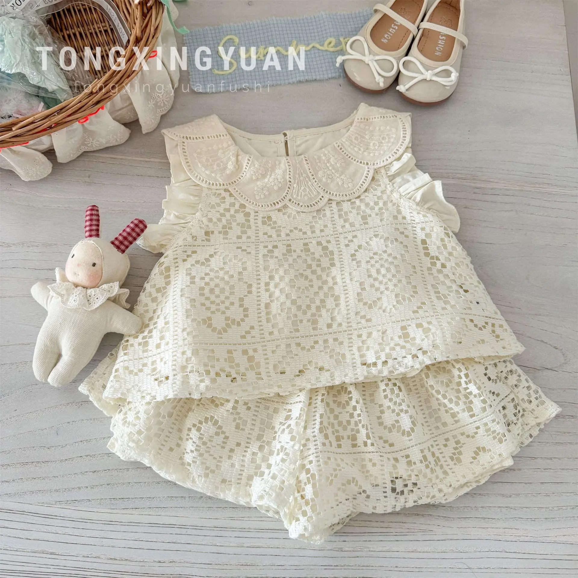 

Hollow Out Lace Set Fashionable Casual All-match Cute Summer New Petal Collar Vest Shorts Two Piece Set