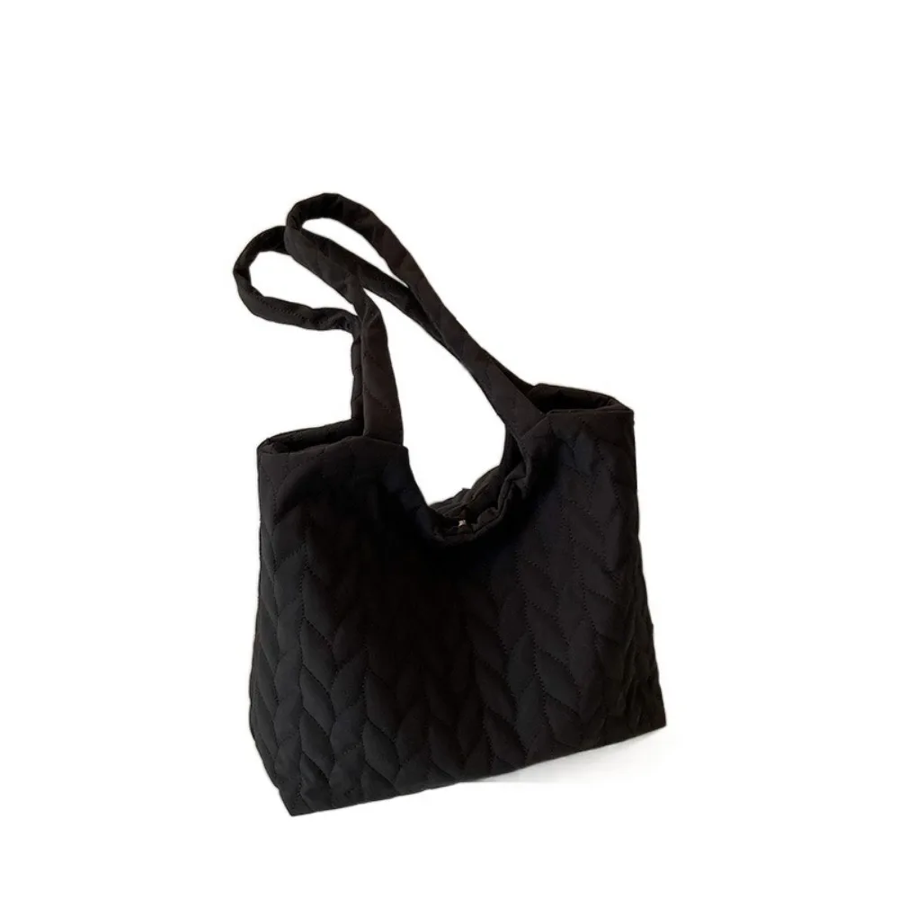 

Solid Color Quilted Shoulder Bag Soft Cotton-Padded Large Capacity Women's Underarm Bag Embroidery Thread Magnetic buckle