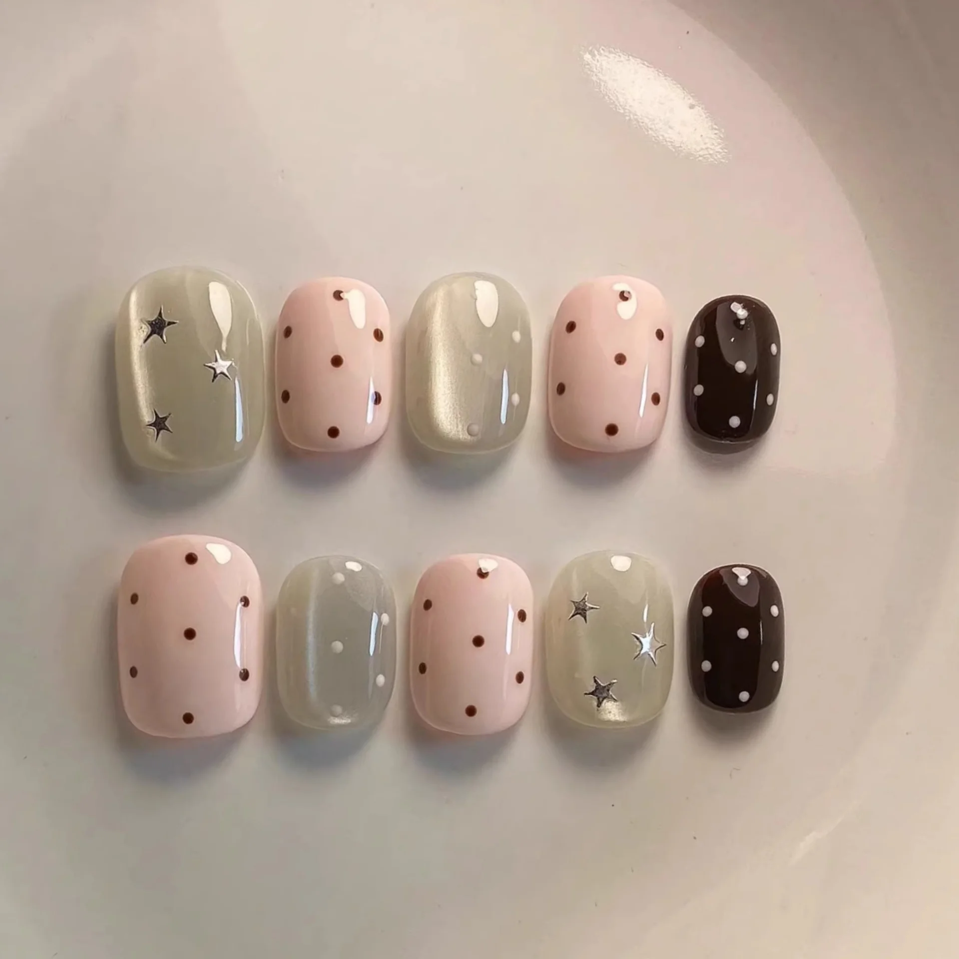 

10pcs Handmade Nails Set Press on Spring Pink Fake Nails Tip with Polka Dot Star Full Cover Short Square False Nail Acrylic Nail