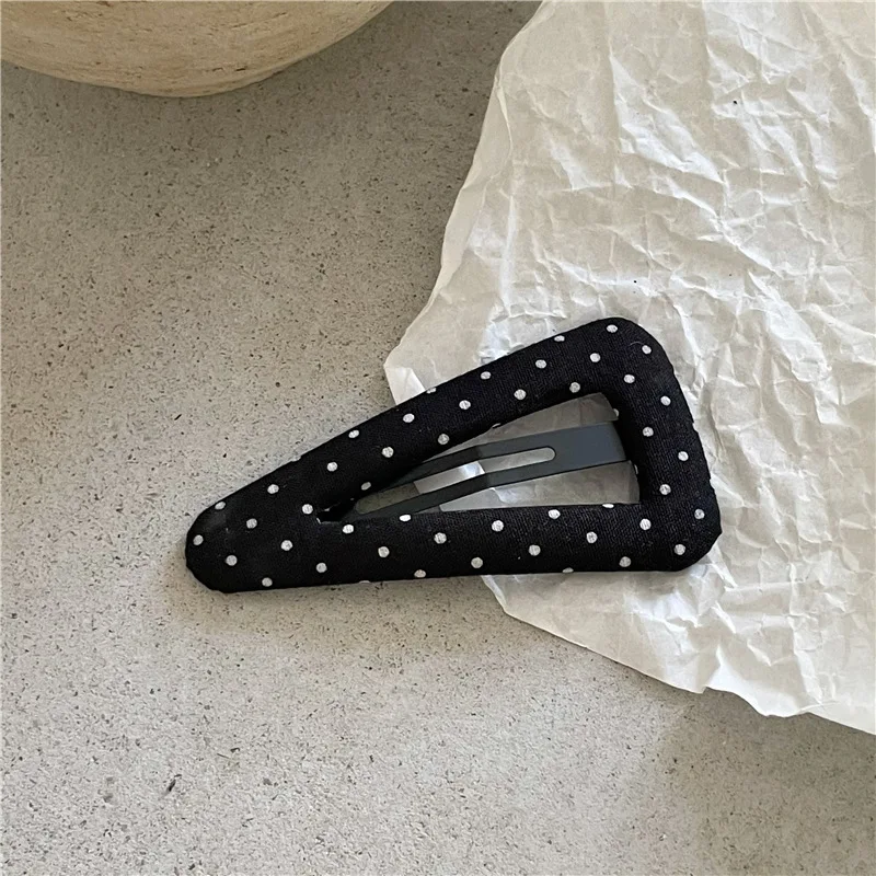 Pinces à cheveux triangulaires rétro à pois, pince à frange pour femmes et filles, épingles à cheveux douces et élégantes, Barrettes en tissu, accessoires de cheveux à la mode