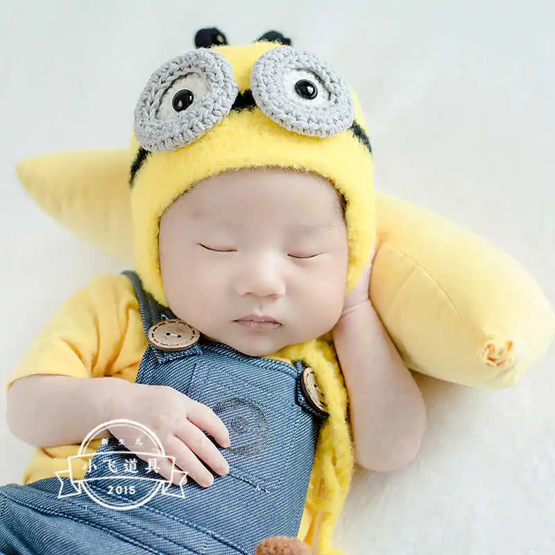 Cartoon Minions Set Strap Pants Doll Hat Combination Baby Studio Clothing Photography Newborn Props disfraz bebes  아기 코스프레