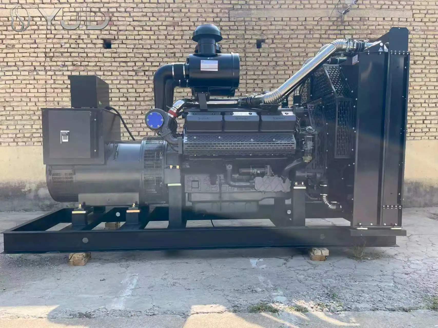 Shangc-hai SDEC SC27G830D2 561KW 700KVA Silent Type Auto Start Open Frame Diesel Generator Set with ATS and 1800 RPM