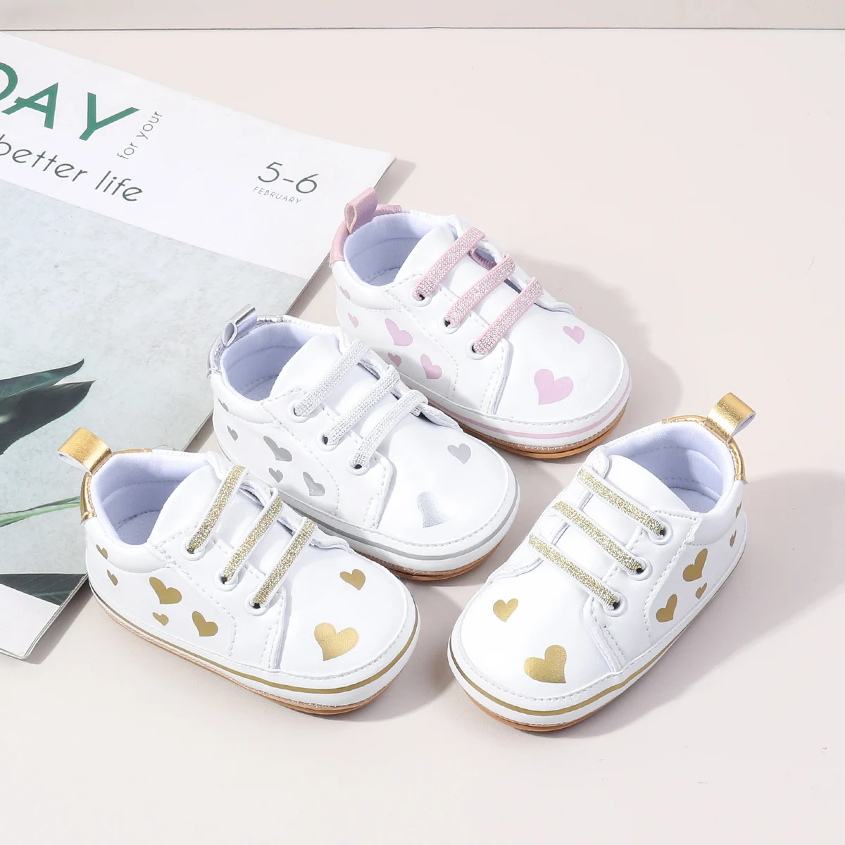 

2025 Spring and Autumn Baby Boys and Girls Pre-walking Casual Sport Design Toddler Shoes With Heart Shape Soft TPR Sole BXC4238