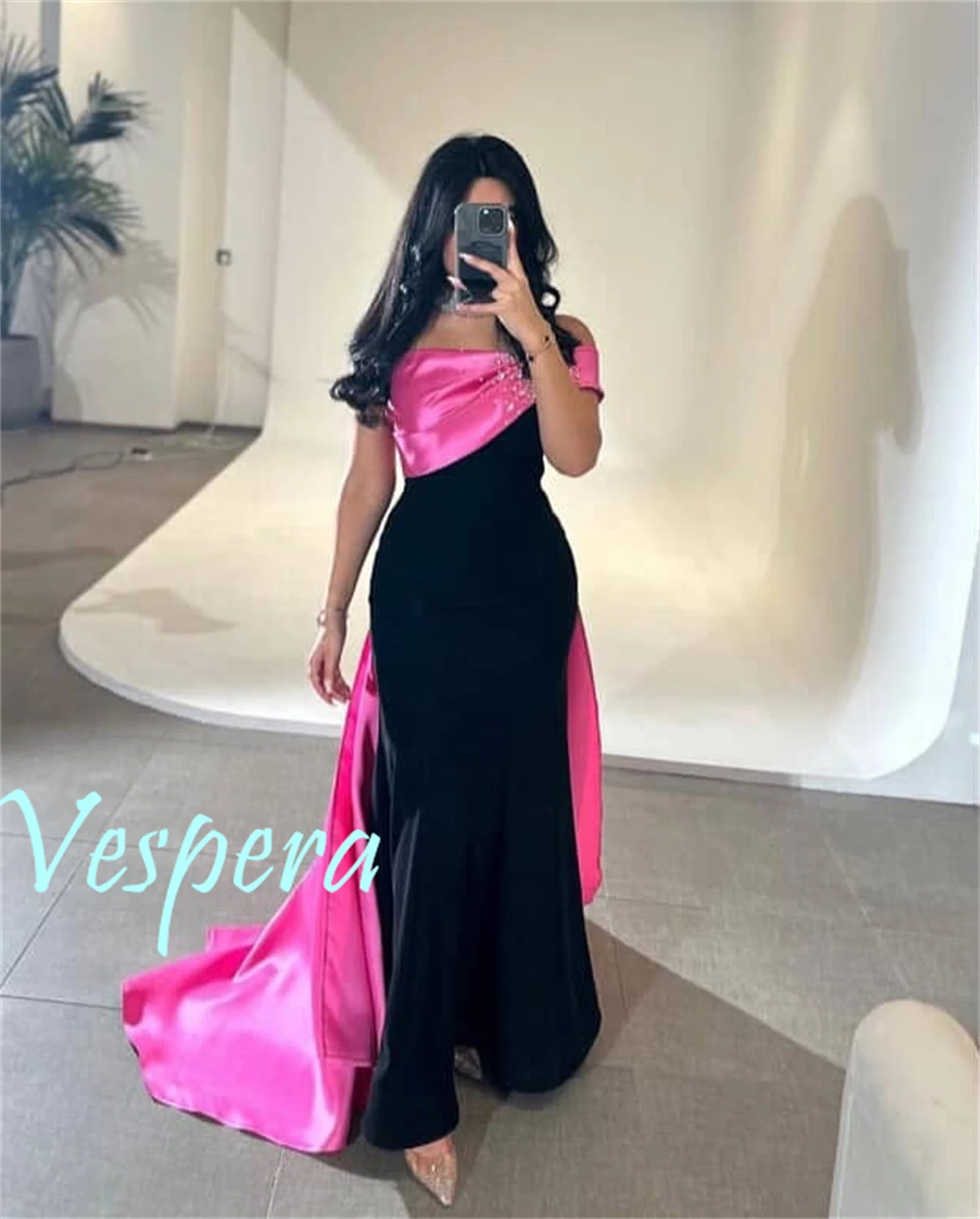 ที่กําหนดเอง Sparkly ซาตินชุดราตรีประณีตปิดไหล่ชุดราตรีอารมณ์ Court รถไฟ Vestido De Festa