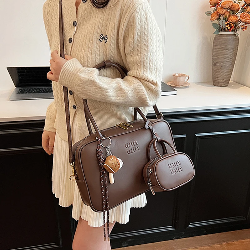 2024 nova moda de luxo designer estilo boliche maleta premium grande capacidade retro commuter saco bolsa mulher sacola