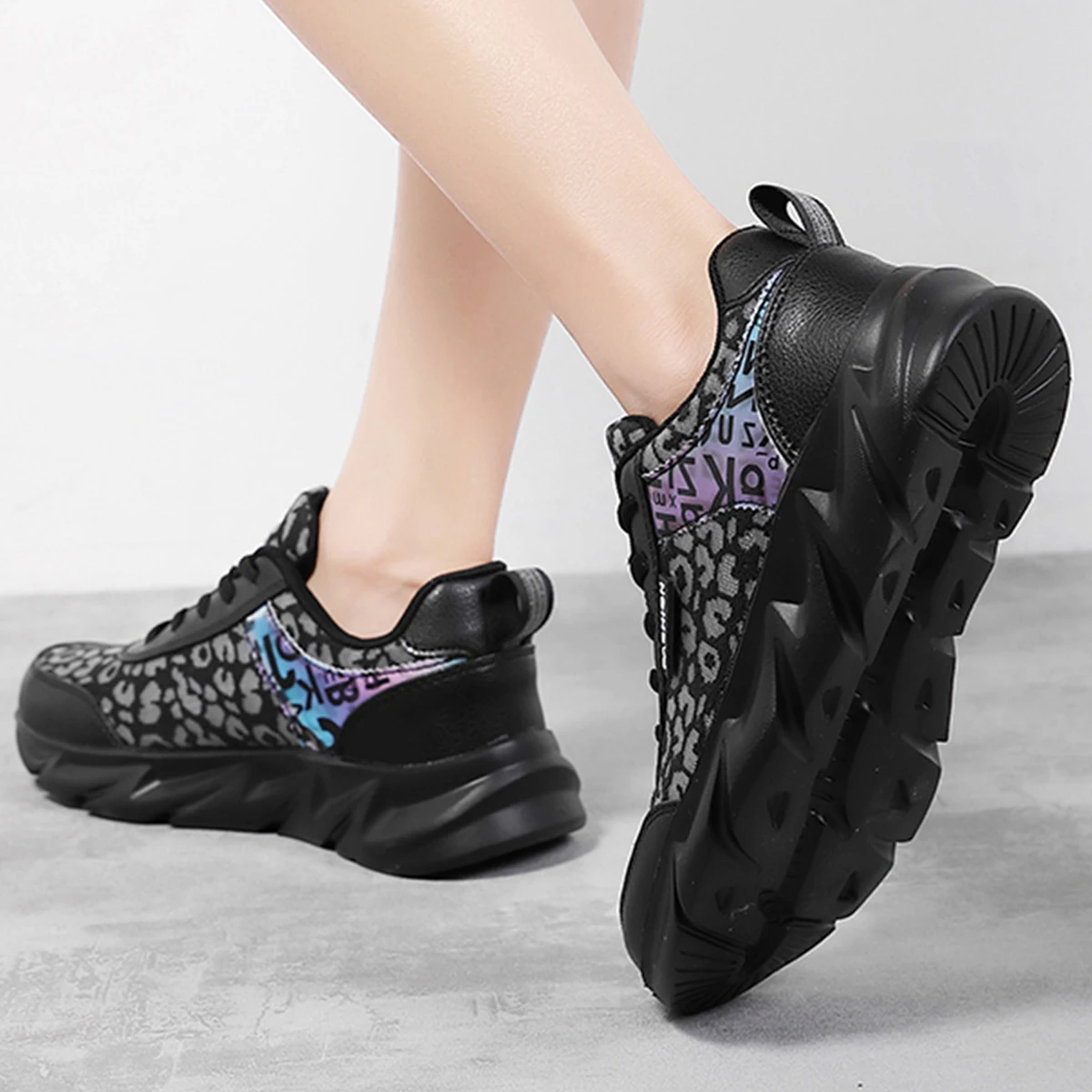 

YRZL Comfortable Walking Shoes for Women 2025 Lightweight Sneakers Non Slip Gym Workout Fashion Thin Sole Soft Comfortable Shoes