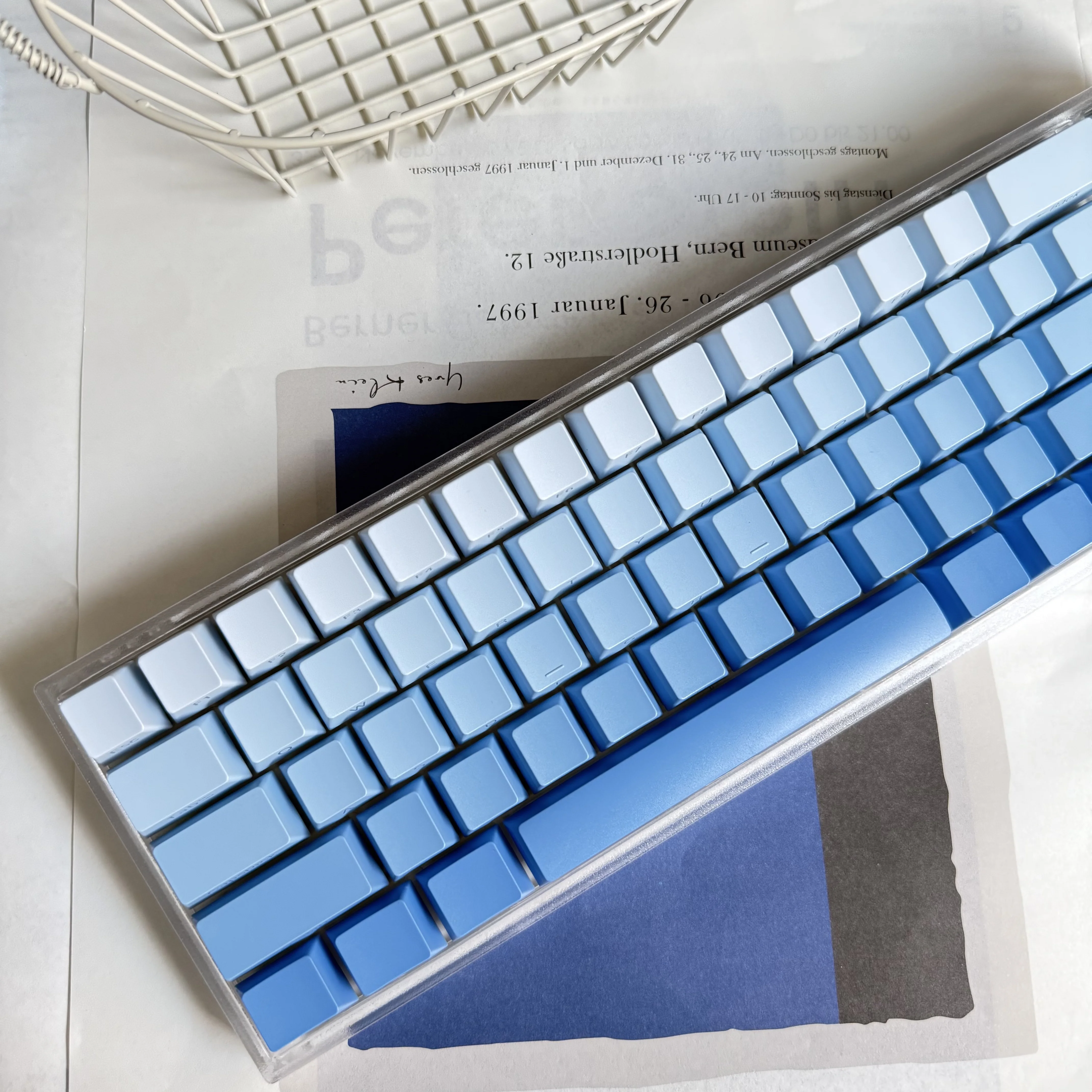 

Gradient Blue PBT Keycap Set custom Keycaps Set for keyboard for Mechanical Keyboard Cherry OEM front side printed key cap