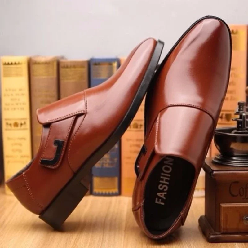 

Brown Lightweight Plus Big Size Plain Social Shoe for Men Gentleman Italian Footwear Cheap Liquidation Office 39 Dress Shoes Man