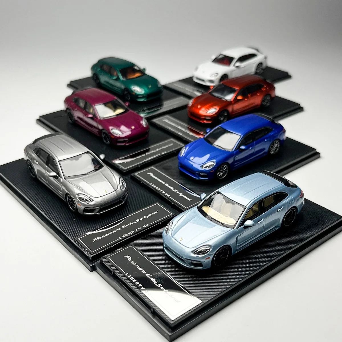 

Liberty 1/64 Panamera Sport Turismo Turbo S Alloy Car Diecasts & Toy Vehicles Car Model Miniature Scale Model Car For Children