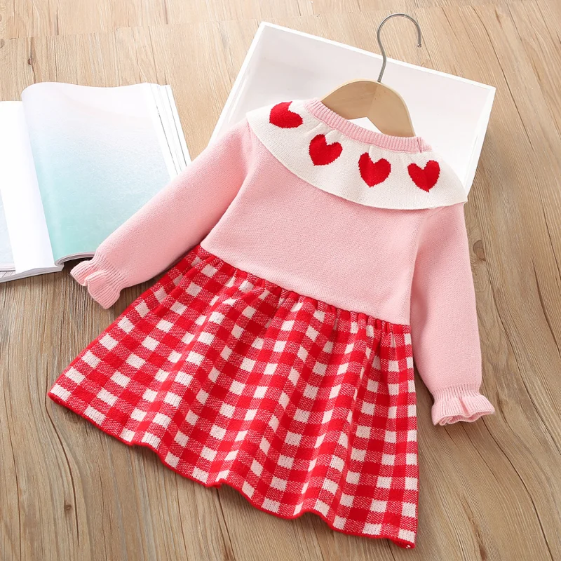 2-6 year old girl's sweater 2024 autumn and winter new sweet plaid baby knitted love Korean doll long-sleeved princess dress