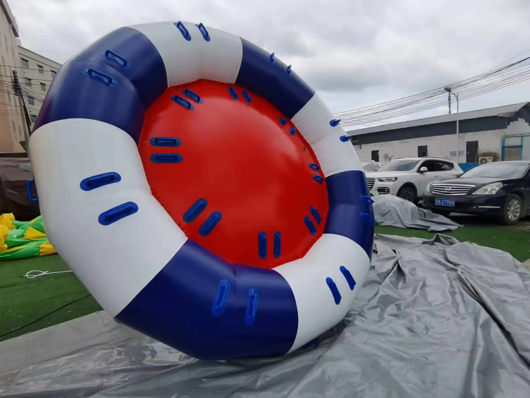 Factory Price Inflatable Flying 0.9mm PVC Towable River Disco Boat Raft With Pump