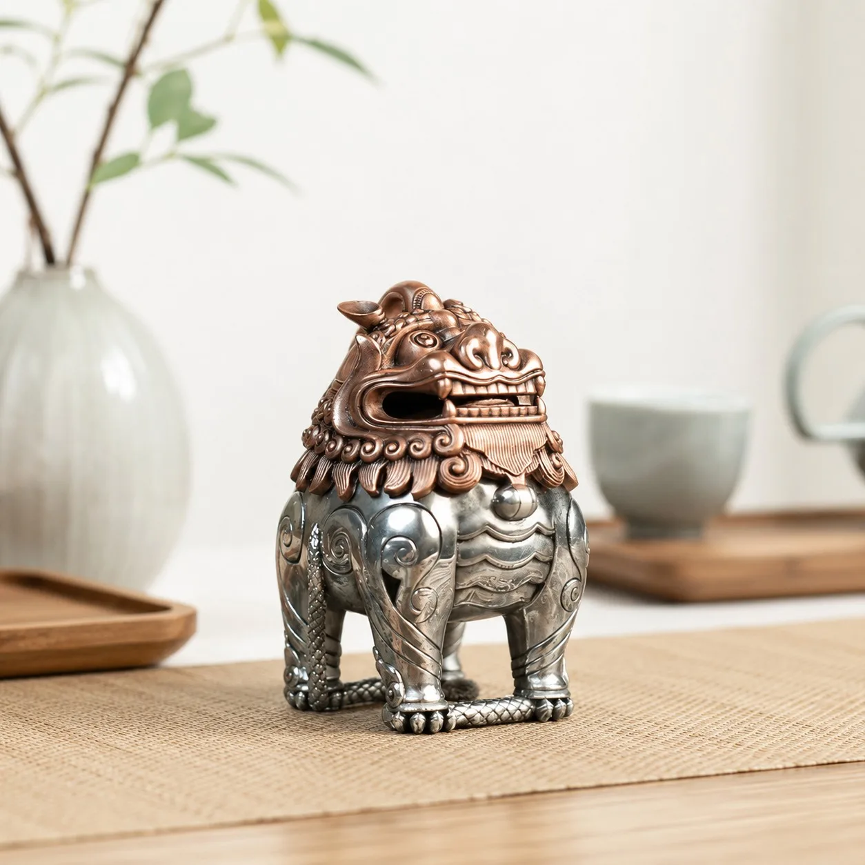 Traditional Chinese Lu Duan Mythical Creature Incense Burner Ceramic Censer for Zen Home Office Desk Decor Gift Idea