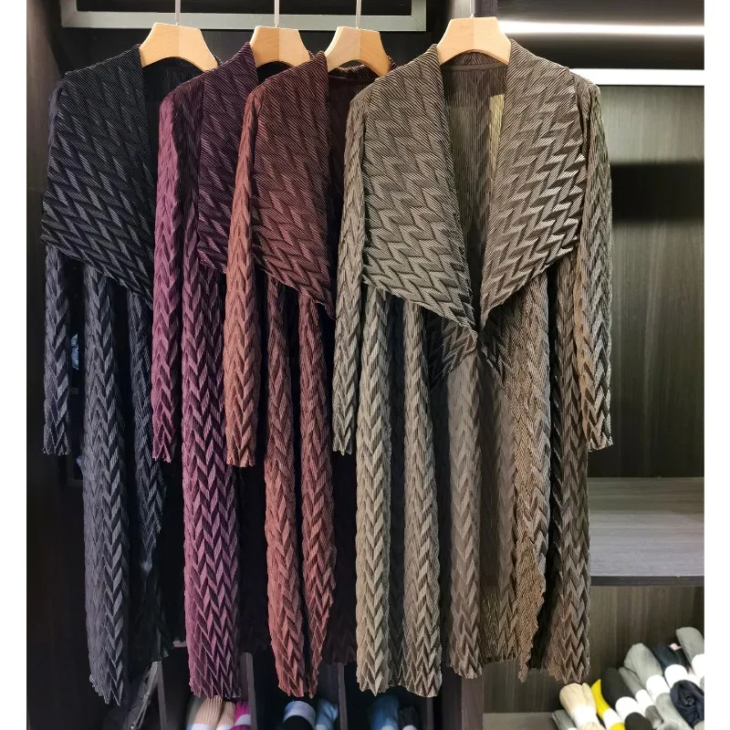 

Женский тренч Miyake 2026: Новая однотонная плиссированная куртка ручной работы, средней длины, с отложным воротником, больших размеров, для повседневной носки