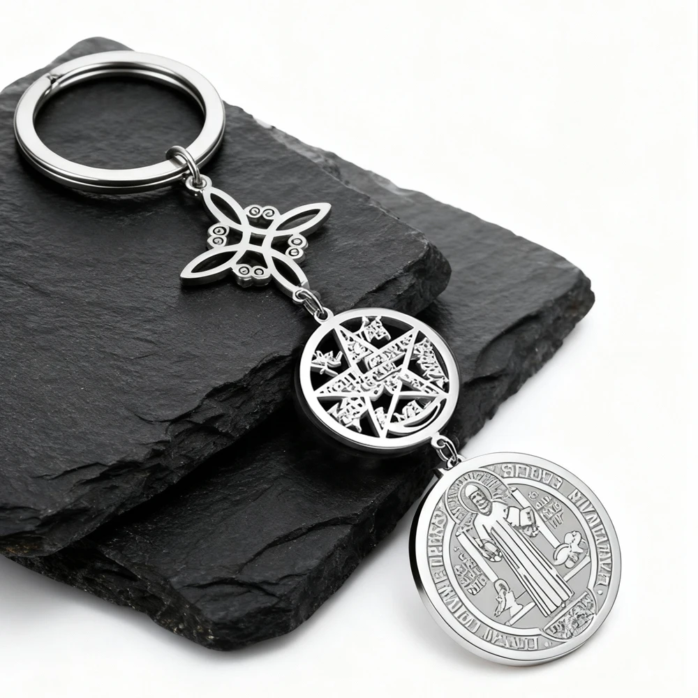 Llavero con colgante de Triple protección con nudo de bruja y medalla de exorcismo de San Benito, pentagrama, tetragrammaton, amuleto