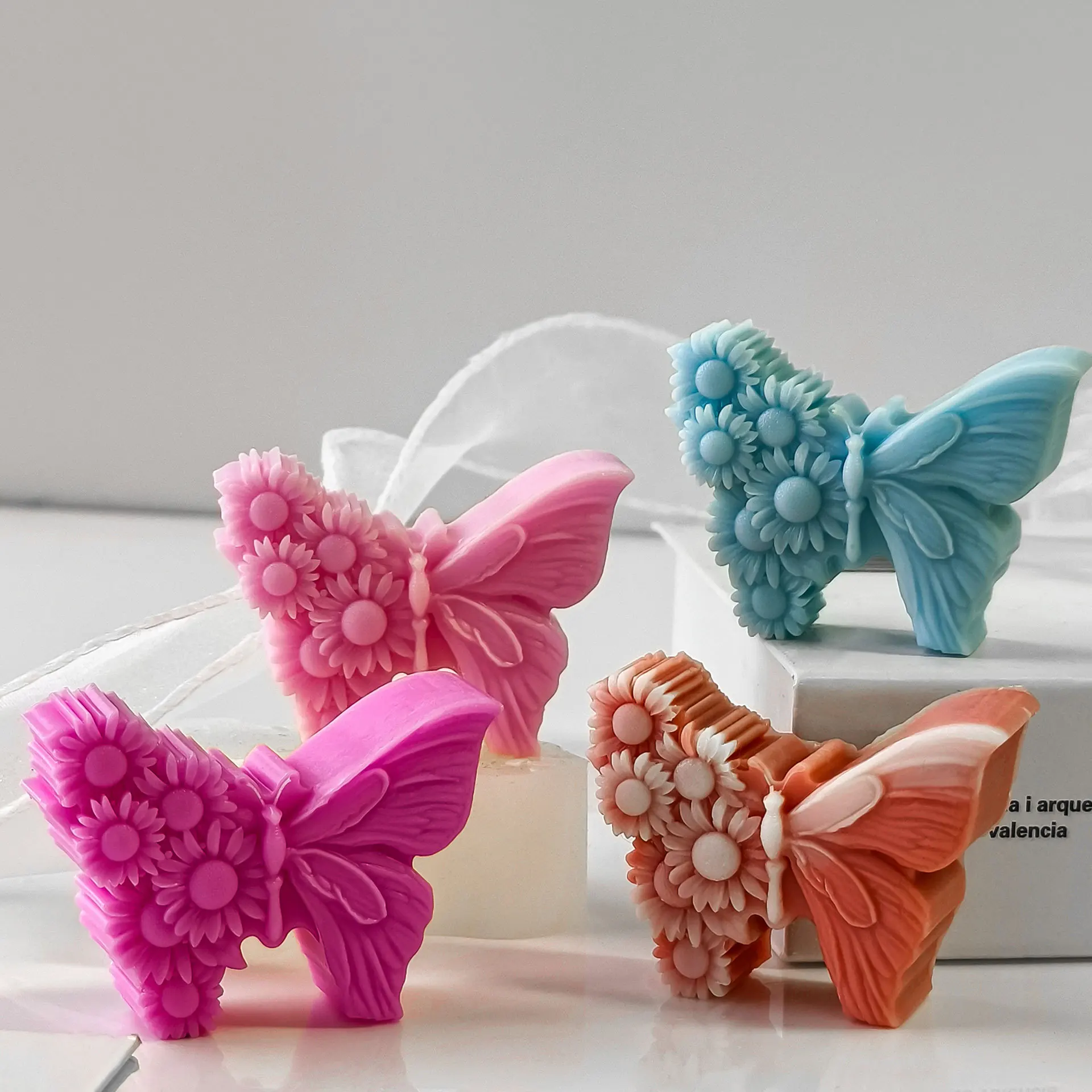 Daisy Butterfly Handmade Aroma Candle Plaster Mould Chocolate Cookies Candy Baking Molds