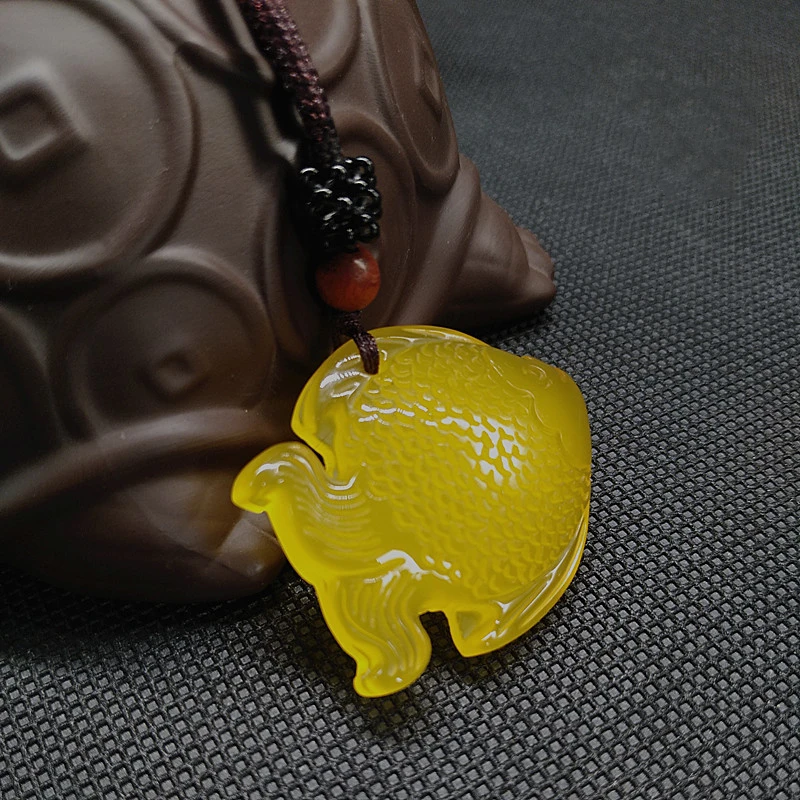 Natural Yellow Chalcedony Hand-carved Goldfish Pendant Fashion Boutique Jewelry Men and Women Yellow Agate Necklace Accessories