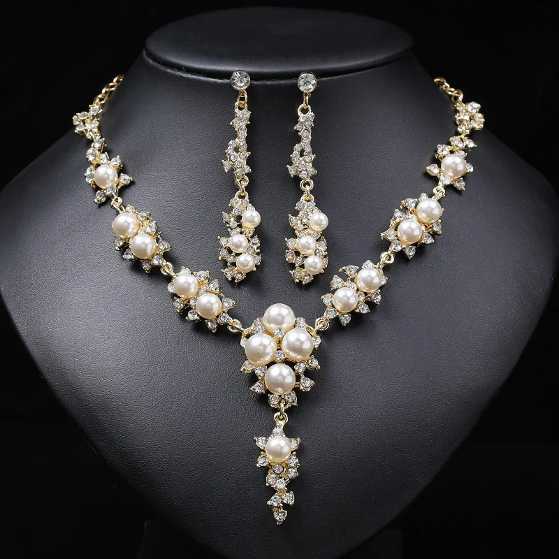 

foreign trade new pearl necklace set women's light luxury niche versatile bridal dress accessories collarbone chain alloy