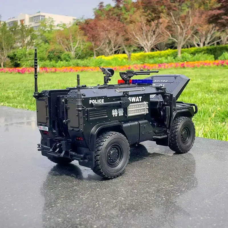 1:32 Alloy Tiger Armored Car Model Diecasts Military Truck Model Metal Toys Police Explosion Proof Car Sound and Light Kids Gift