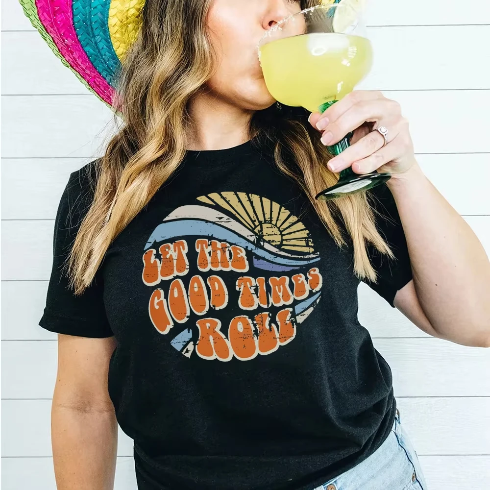 

2025 Let The Good Times Roll Vintage T-shirt Retro Sunshine Graphic Tee Womem Trendy 90s Funny Sayings Shirts Boho Hippie Top