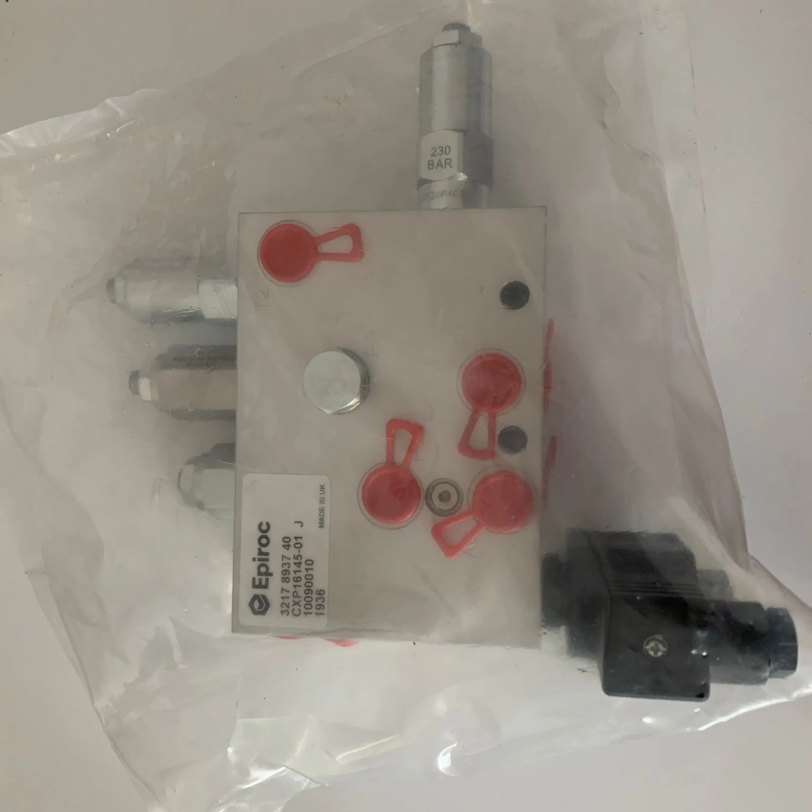 

CXP16145-01 J eat on vi ckers IH Original Manifold Made in UK HYDRAFORCE SUN HYDRAULICS LARGE STOCK