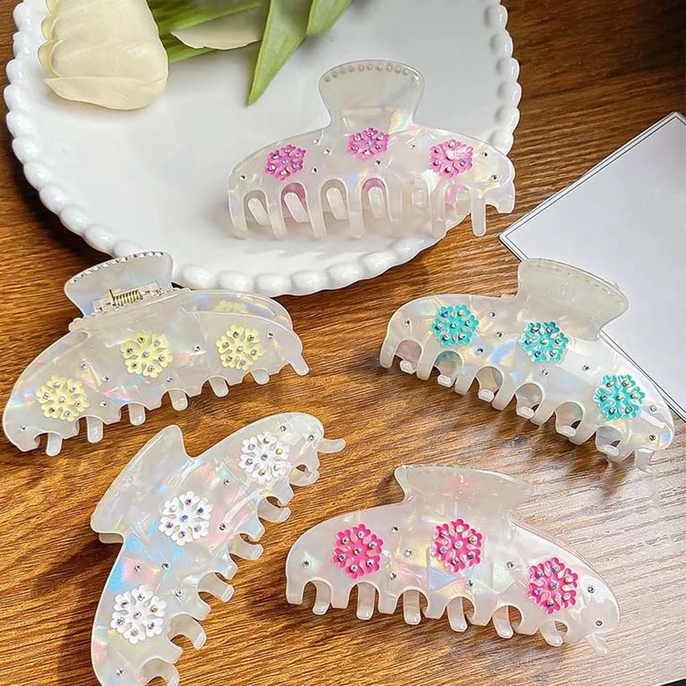 

Contrast Color Snowflake Shark Clip Elegant Korean Style Iridescent Hair Claw Waterproof Rhinestone Acrylic Hair Claw Daily
