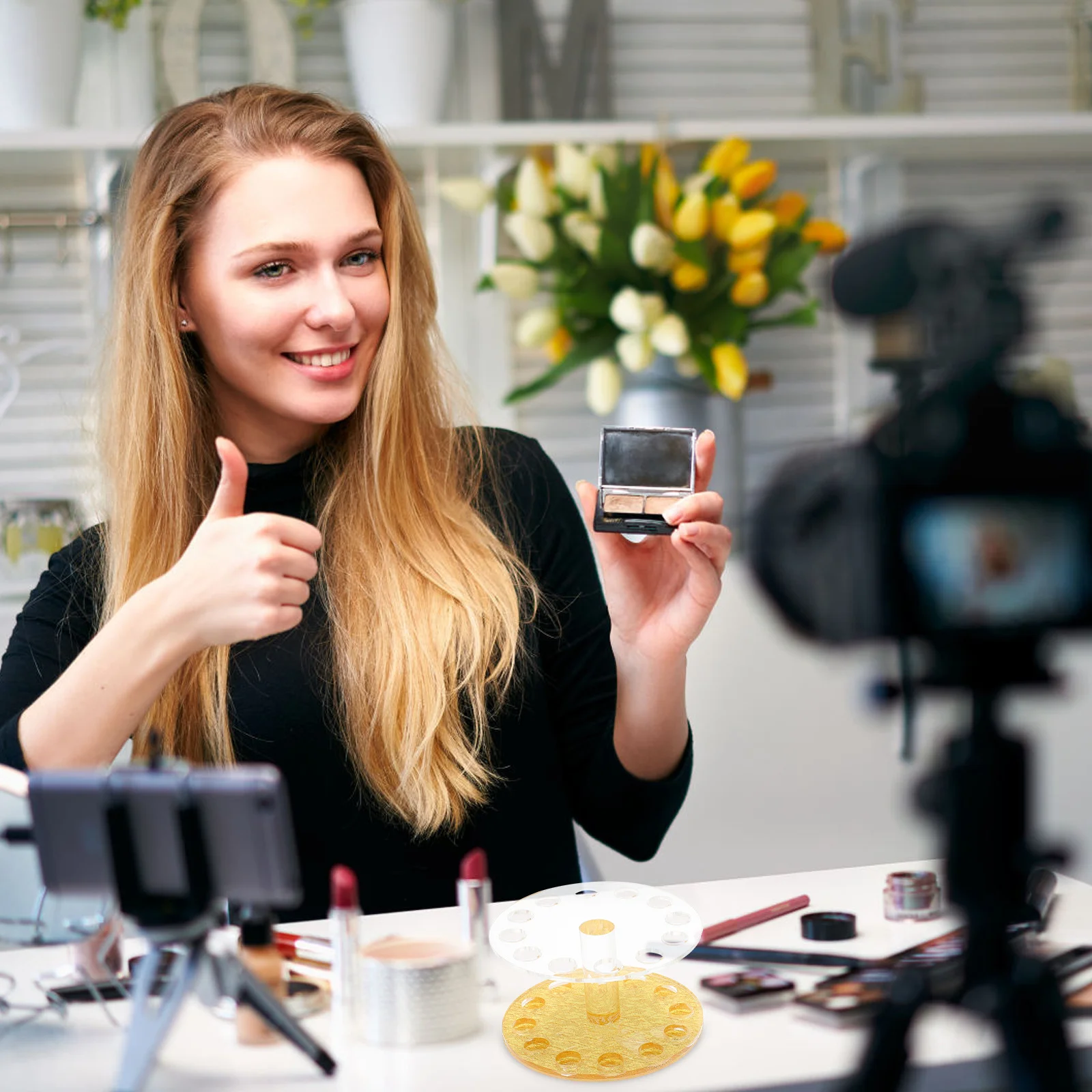 

2pcs Acrylic Nail Art Pen Holder Heart Shaped Brush Organizer Storage Rack Manicure Pen Stand Nail Salon Supplies