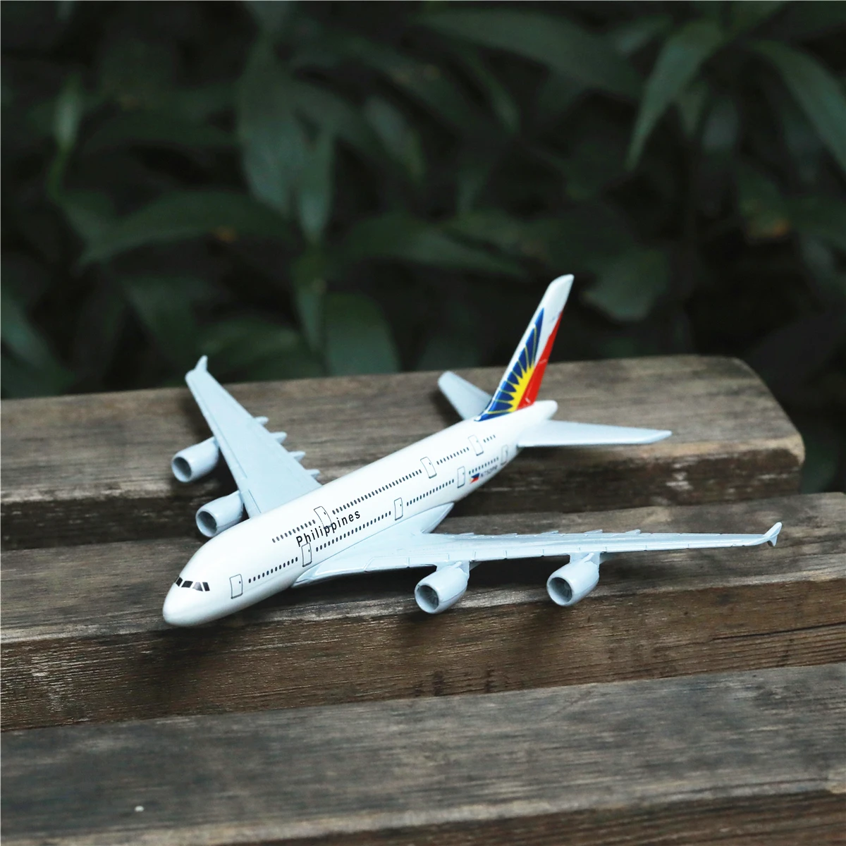 Scale 1:400 Metal Airplane Replica PHILIPPINES A380 Airlines Boeing Airbus Model Diecast Aircraft Miniature Toy for Boys