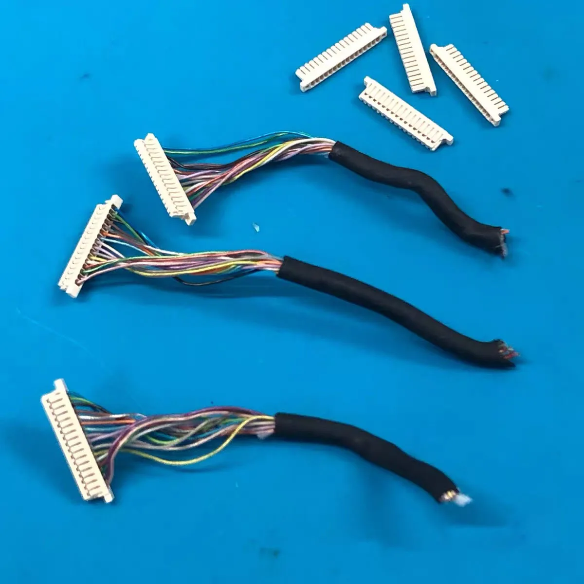 A 16 Pins Wire Terminal Connector For SONY WH-1000XM5 Wireless Headphones Main Wire Connector Replacement image 5