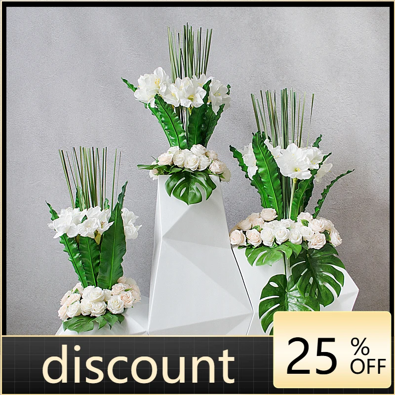 

LTT simple and modern combination floor-to-ceiling large vase hotel sales office model room soft decoration