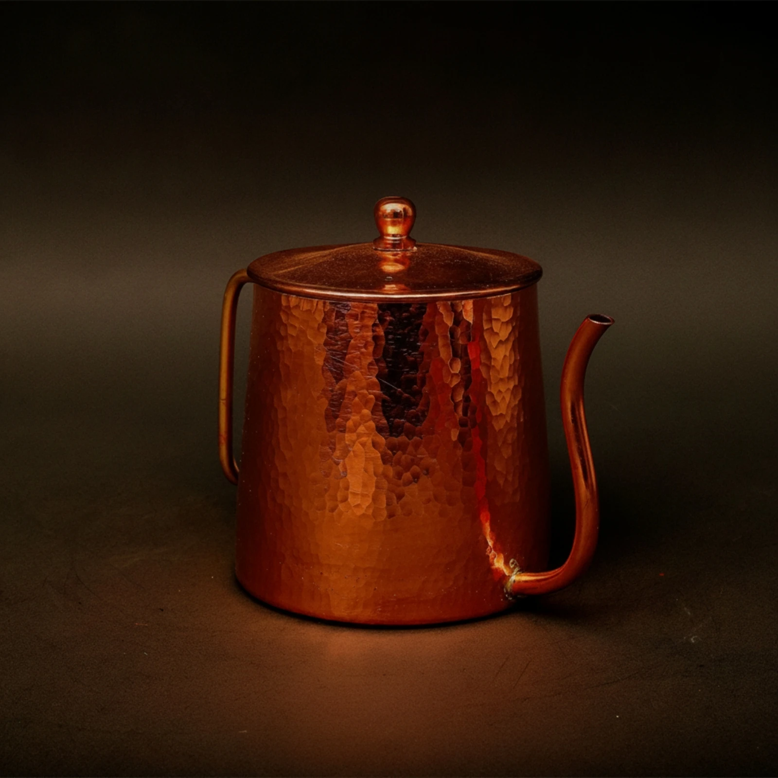Copper Coffee Pot Hand-Hammered Gooseneck Kettle Coffee Pot with Lid Portable Sturdy for Baristas, Kitchen