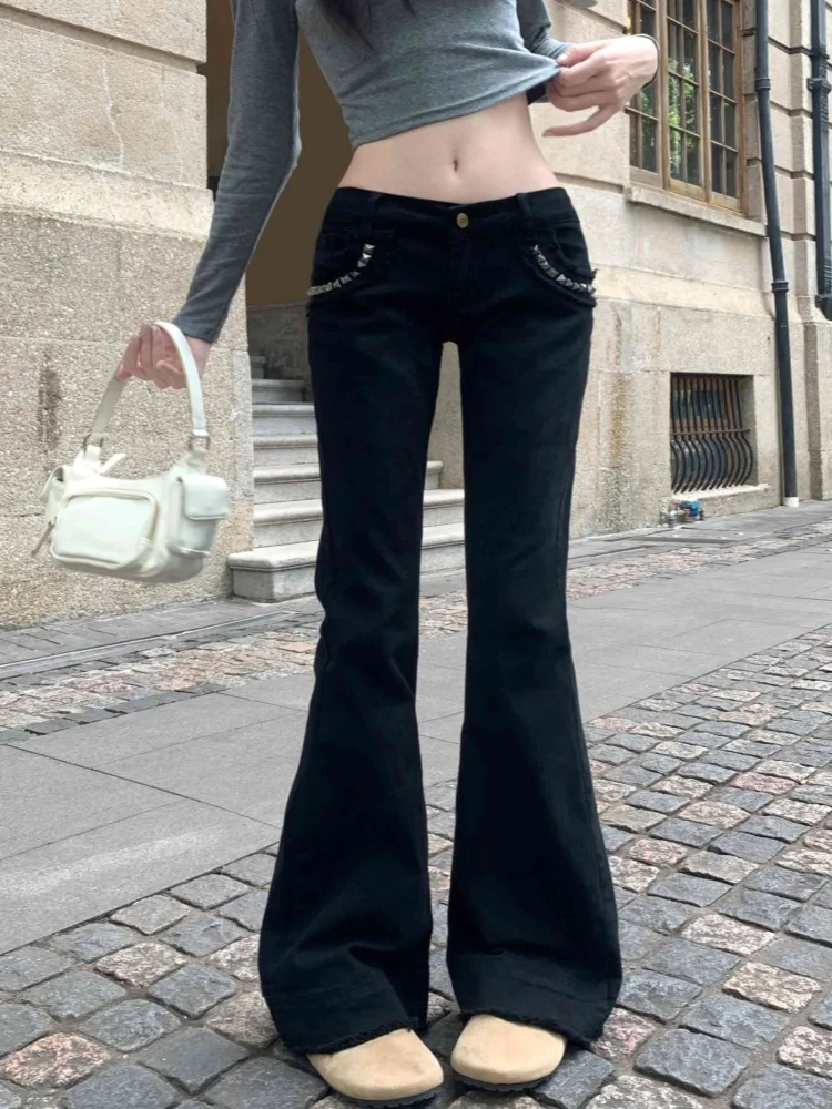 2025 Ropa Y2K Mode Schwarz Niet Design Schlank Low Rise frauen Ausgestellte Jeans Hosen Für Frau Kleidung Luxus Baumwolle lange Hosen