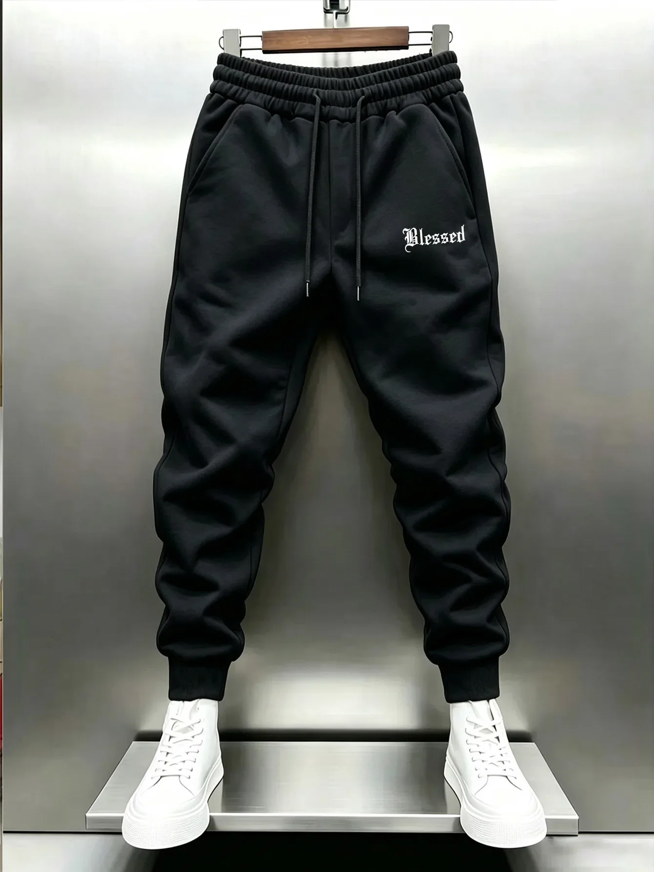 Mens Sweatpants Fit Joggers for Sports and Streetwear Loose Casual Pant Drawstring Multi-pocket Men Printed Long Pant